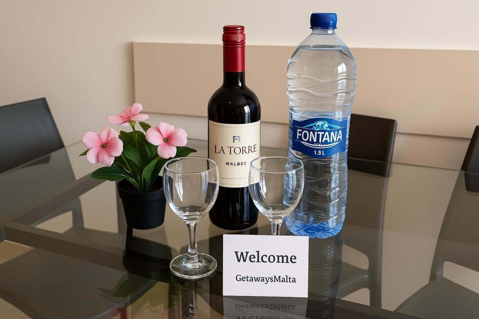 Daire Sea Bliss Penthouse With 2 Terraces Enjoying Side Sea Views By Getawaysmalta *